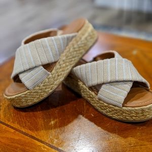 Tan Platform Sandals (Size 8)